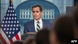 Портпаролот на Советот за национална безбедност Џон Кирби зборува за време на дневниот брифинг во Белата куќа во Вашингтон, на 17 мај 2024 година