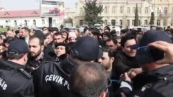 Ana Fəryadı abidəsini ziyarətə gələn müxalifət partiyalarına əngəllər törədilib