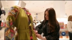 Українські вишивані сукні прикрасили один із найбільших універмагів у США. Відео