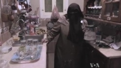 Egyptian Woman Works to Overcome Political Divide