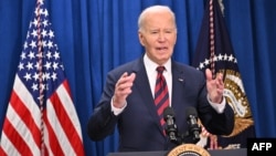 Presiden AS Joe Biden berbicara tentang gencatan senjata dan kesepakatan penyanderaan Israel-Hamas di North Charleston, Carolina Selatan, pada 19 Januari 2025. (Foto: AFP)