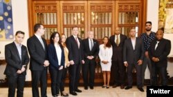 El Secretario de Estado interino de EE.UU., John Sullivan, se reunió con representantes de ONG cubanas al margen de la VIII Cumbre de las Américas en Lima, Perú. Abril 12 de 2018.