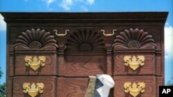 This is a functioning building that emphasizes High Point, North Carolina’s claim to be the “Furniture Capital” of America. 