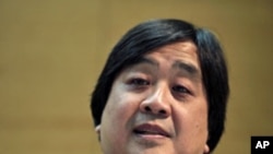 Harold Koh says US President Barack Obama acted within the law in ordering U.S. military attacks against Libya, (File)