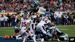 د سوپربُول د تیرې شپې د لوبې یوه په زړه پورې صحنه