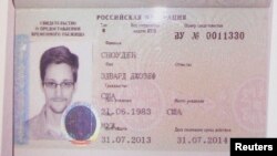 Giấy căn cước tị nạn của Edward Snowden do Nga cấp