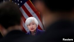 Conférence de presse de la présidente sortante de la Réserve fédérale américaine, Janet Yellen, à Washington, le 13 décembre 2017. (Reuters)
