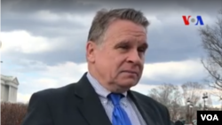 來自新澤西州的共和黨籍聯邦眾議員克里斯·史密斯。