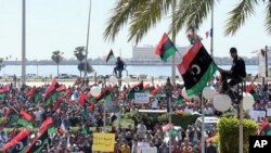 Anti-Gadhafi protesters in Benghazi reject an African Union peace plan
calling for dialogue, April 11, 2011