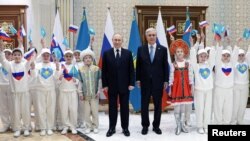 Qozog'iston Rossiya bilan aloqalari, qator murakkabliklarga qaramasdan, mustahkam ekanini ta'kidlab keladi 