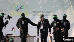 ဟားမတ်စ်က အစ္စရေး-အမေရိကန် Keith Siegel ကို လွှတ်ပေး (REUTERS/Dawoud Abu Alkas)