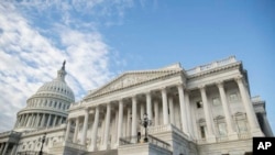 La fachada del edificio del Capitolio de los Estados Unidos, sede del Legislativo estadounidense. [Foto de archivo]