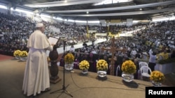 Pope Francis talks during a World Meeting of Popular Movements in Santa Cruz, Bolivia, July 9, 2015. 