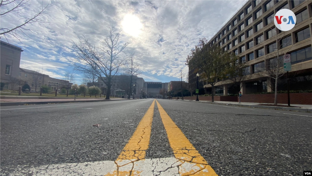 Calles vacías en la capital de EE.UU. ante posibles protestas por parte de seguidores del presidente Donald Trump. Domingo 17 de enero de 2021. [Foto: Celia Mendoza]
