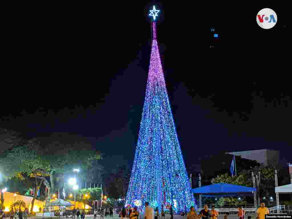 Fotografía de la avenida Bolivar, centro histórico de Managua, Nicaragua. Foto Donaldo Hernández/VOA.