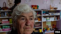 Angela Hovakimyan, 83, fled her home in the Nagorno-Karabakh region, where Armenia and Azerbaijan have been fighting for nearly two weeks on Oct. 8, 2020 in Goris, Armenia. (Yan Boechat/VOA) 