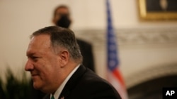 El secretario de Estado de EE.UU., Mike Pompeo, asiste a una reunión con el presidente chipriota Nicos Anastasiades en el Palacio Presidencial en Nicosia, Chipre, el sábado 12 de septiembre de 2020.