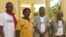 Tchad : Les quatre leaders de la société civile ( de gauche: Nadjo Kaïna, Narmadji Céline, Mahamat Nour Ibedou et Younouss Mahadjir) condamnés ce matin à quatre mois avec sursis. Leur avocat compte interjeter appel. VOA/Bagassi Koura 