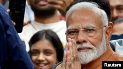 ভারতের প্রধানমন্ত্রী নরেন্দ্র মোদী পোল্যান্ড পৌঁছে ওয়ারসোতে মহারাজা নাওয়ানগরের জাম সাহিবের স্মৃতি সৌধে পুষ্পস্তবক অর্পণ করেন। ফটোঃ ২১ অগাস্ট, ২০২৪। 