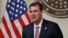 El gobernador de Oklahoma, Kevin Stitt, es el primer gobernador de EE.UU., que da positivo al nuevo coronavirus. Stitt anunció su contagio el 15 de julio de 2020.
