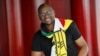 Le pasteur du Zimbabwe Evan Mawarire parle lors d'une interview à Johannesburg, Afrique du sud, le 19 juillet 2016.