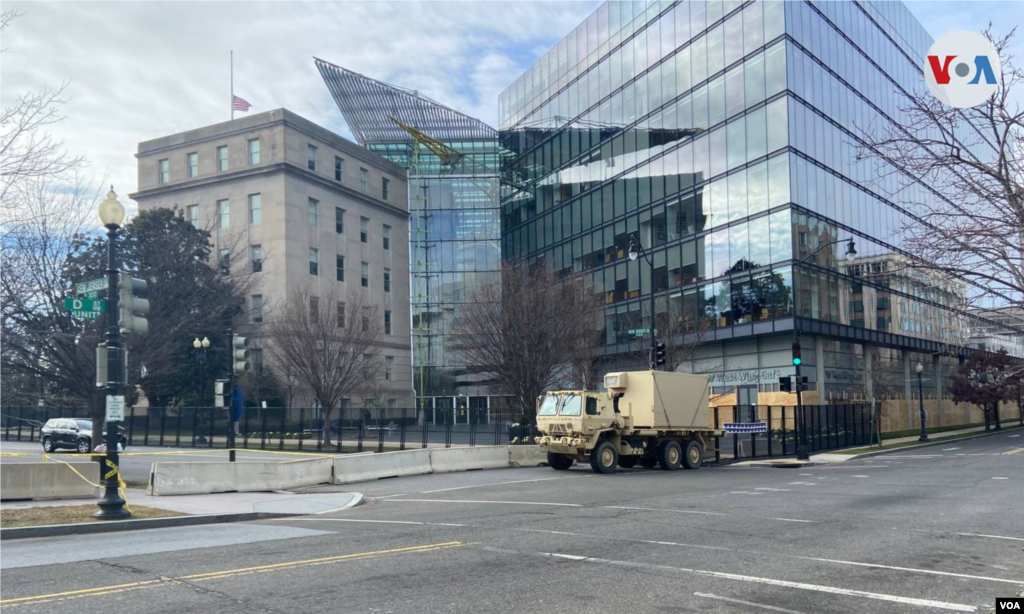Otro aspecto de una calle desolada en Washington, D.C., a tres días de la toma de posesión de Joe Biden como el cuadragésimo sexto presidente de EE.UU. 17 de enero de 2021. [Foto: Alejandra Arredondo]