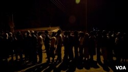 Kenyans Face Long Voting Lines in Kibera