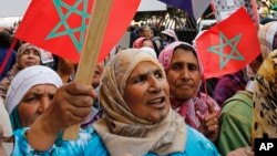 Des Marocaines manifestant a l'occasion de la Journee Mondiale de la Femme a Rabat, le 8 mars 2015.