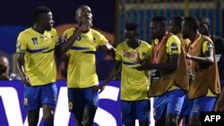Les joueurs tanzaniens célèbrent leur but lors d'un match contre le Kenya, Egypte le 27 juin 2019.