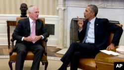 President Barack Obama meets with Australian Prime Minister Malcolm Turnbull in the Oval Office of the White House in Washington, Jan. 19, 2016.