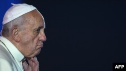 Paus Fransiskus di Rio de Janeiro, pada 26 Juli 2013. (Foto: AFP)