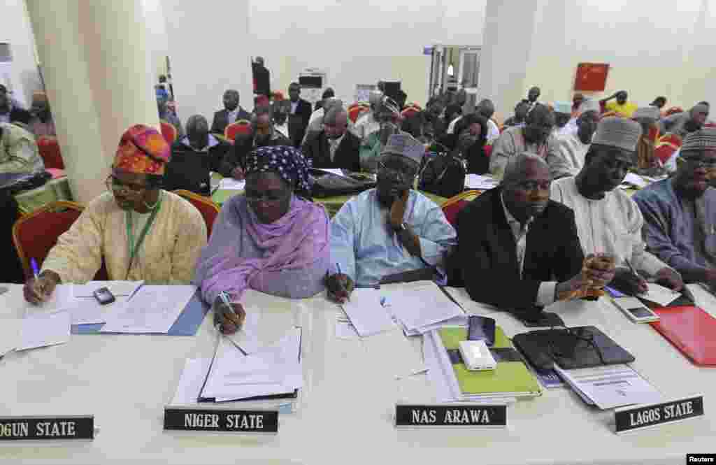 Nigerian state commissioners of health attend the second general meeting with Nigeria's Health Minister Onyebuchi Chukwu in Abuja, Sept. 1, 2014.