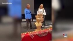 پرده‌برداری از مجسمه شهبانو فرح پهلوی در اسرائیل؛ گملیل از امضای «پیمان کوروش» در «تهران آزاد» گفت