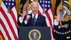 拜登总统3月25日在上任后举行的第一场记者会上就中国问题阐述看法 （美联社）