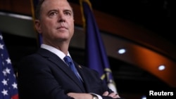 El presidente de la Comisión de Inteligencia de la Cámara de Representantes, Adam Schiff, encabeza la investigación de juicio político al presidente de Estados Unidos, Donald Trump.