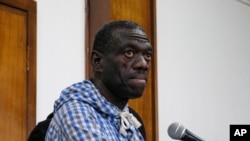 Kizza Besigye