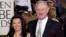 Aktor Gene Hackman (kanan) bersama istrinya, Betsy Arakawa, tiba untuk untuk Penghargaan Golden Globe Tahunan ke-60 di Beverly Hills, California, 19 Januari 2003 (foto: dok). 