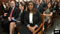 د ټرمپ پر ضد په محکمې کې عریضه د نیویارک لویې څارنوالې لتیشیا جیمز کړې.