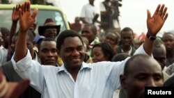 Hakainde Hichilema, then presidential candidate in Zambia's elections, greets his supporters at Zingalume compound in Lusaka, September 26, 2006. 