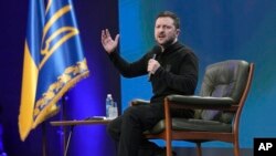 Украинскиот претседател Володимир Зеленски на прес-конференција во Киев изјави дека Украина и САД „постигнуваат напредок“ во постигнувањето договор