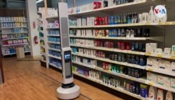 La pandemia ha acelerado esas tendencias a medida que los minoristas buscan reducir costos y mantener seguros a sus clientes y empleados, dicen los expertos. [Créditos: AP, Simbe Robotics, Brain Corp, Bossa Nova Robotics].