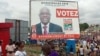 Une affiche électorale à Abidjan, en Côte d'Ivoire, le 30 septembre 2018. (VOA/Georges Ibrahim Tounkara)