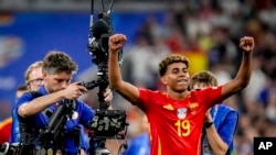 Lamine Yamal celebra após passagem da Espanha à final do Euro 2024. 9 de julho 2024