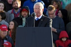 Sen. Roger Wicker, R-Miss., takes the stage during a rally in Tupelo, Miss., Nov. 26, 2018.