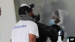 Tes Covid-19 di Miami Beach, Florida, 17 Juli 2020. (Foto: dok).