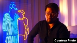 澳籍华裔艺术家巴丢草（照片提供: 巴丢草）