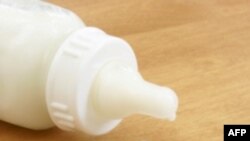 300.000 trẻ sơ sinh Trung Quốc bị bệnh vì uống loại sữa nhiễm độc
