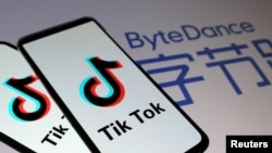 Logo TikTok dan ByteDance yang ditampilkan dalam ilustrasi yang diambil 27 November 2019 ini. (Foto: REUTERS/Dado Ruvic)