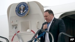 Menteri Luar Negeri AS Mike Pompeo tiba di Bandara Brussels, di Zaventem, Belgia, Selasa, 10 Juli 2018.