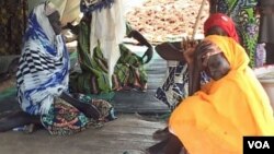 Warga desa Kaikai, Kamerun utara harus mengungsi akibat banjir besar di perbatasan Kamerun dan Chad. 